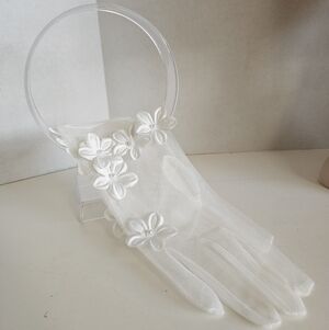 Elegant Floral Appliqué Sheer Gloves - White